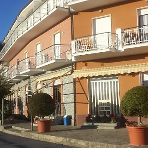 2* Hotel Al Sole Ad Aquila Di Arroscia Im A Trenta Chilometri Dal Mare